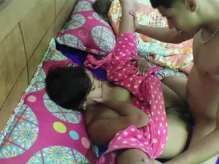 kem: Fucking with My Stepsister While My Stepmother Is Lying Down -...
