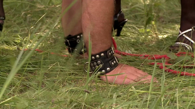 German BDSM MMV: İtaatkar Köle Itaati açık Havada