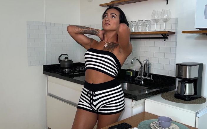 Nathalia Fontes: Han hjälpte mig med sin tjänst och fick den på...