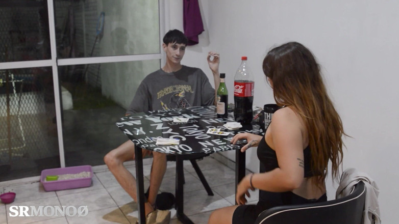 SrMono: Cel mai bun prieten al meu se încinde