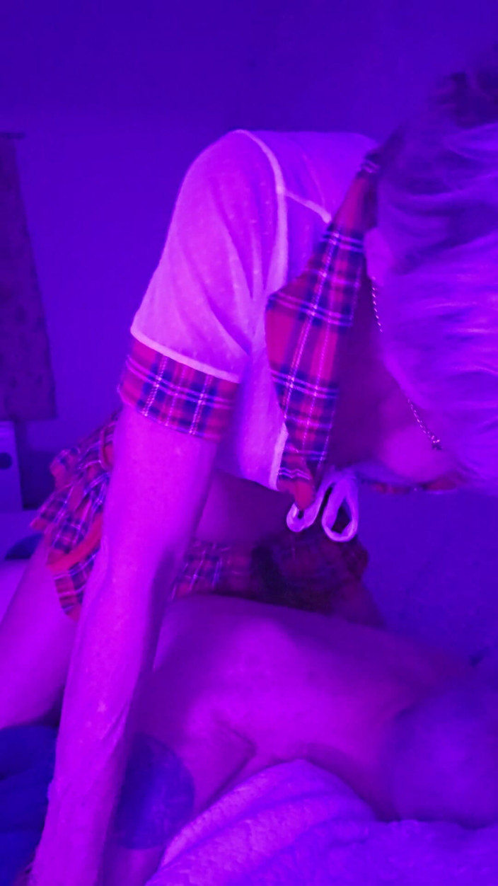 SilverFux: 섹시한 스코틀랜드 마사지.x Pt 1.