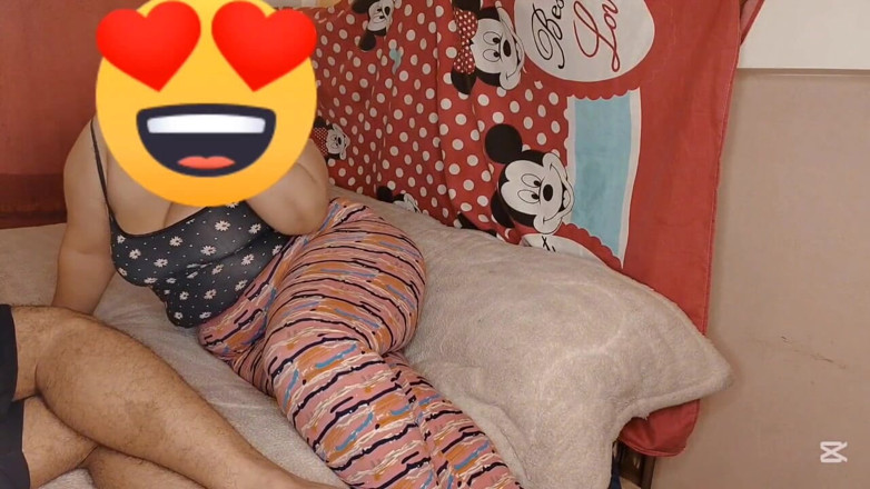 moonx: Nick Madam Hind ve své velké vagíně a říká nejsladší egyptská...
