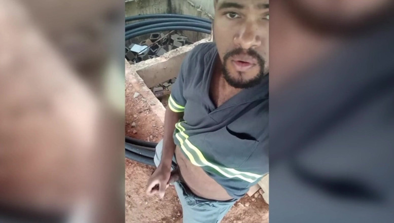 TheBlacKHunterr: Masturbarea ascunsă la locul de muncă