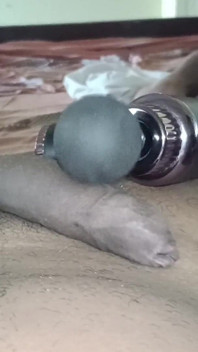 Solo masturbace s BDSM hračkou