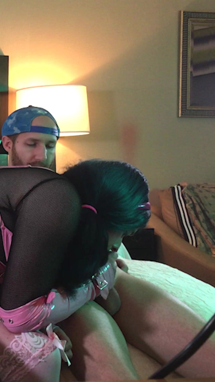 Jake Grand the man: Sexy trans žena v cudnosti ošukaná a saje - kompilace 13