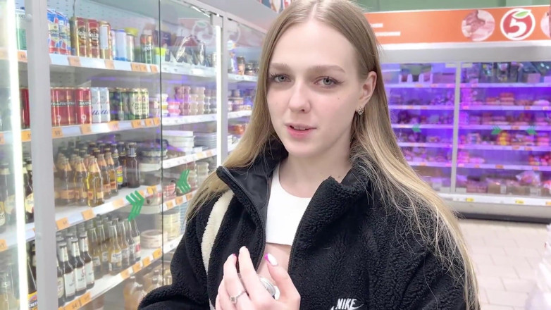 Arisha Mills: Una studentessa russa si è data per un ingegnere energetico
