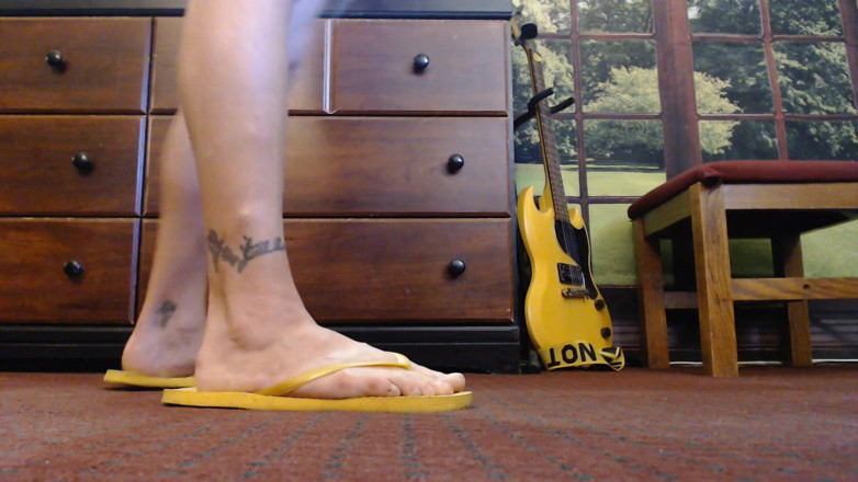 Abby Anna: Gula flip flops