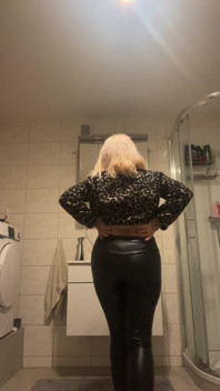 Check Out This Video for Brandon! I'm Completely Naked Playing with My Body in the Shower! I'm so Horny and Squirt a Lot!