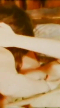 Gangbang vintaj dengan si jalang muda dan zakar besar (filem penuh)