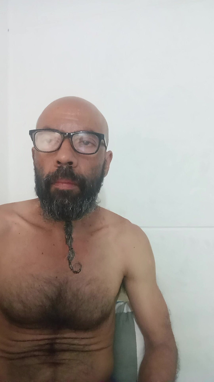 Jhonbahh: Lonely and Horny Latino
