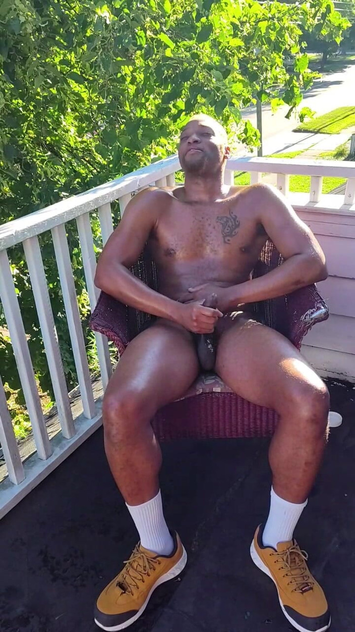 Kennie Jai: 公共场合撸管！