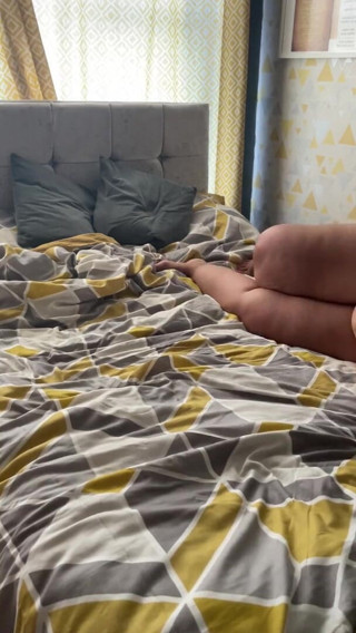 Filthy British Couple: Une BBW mariée fait du dirty talk et chevauche la...
