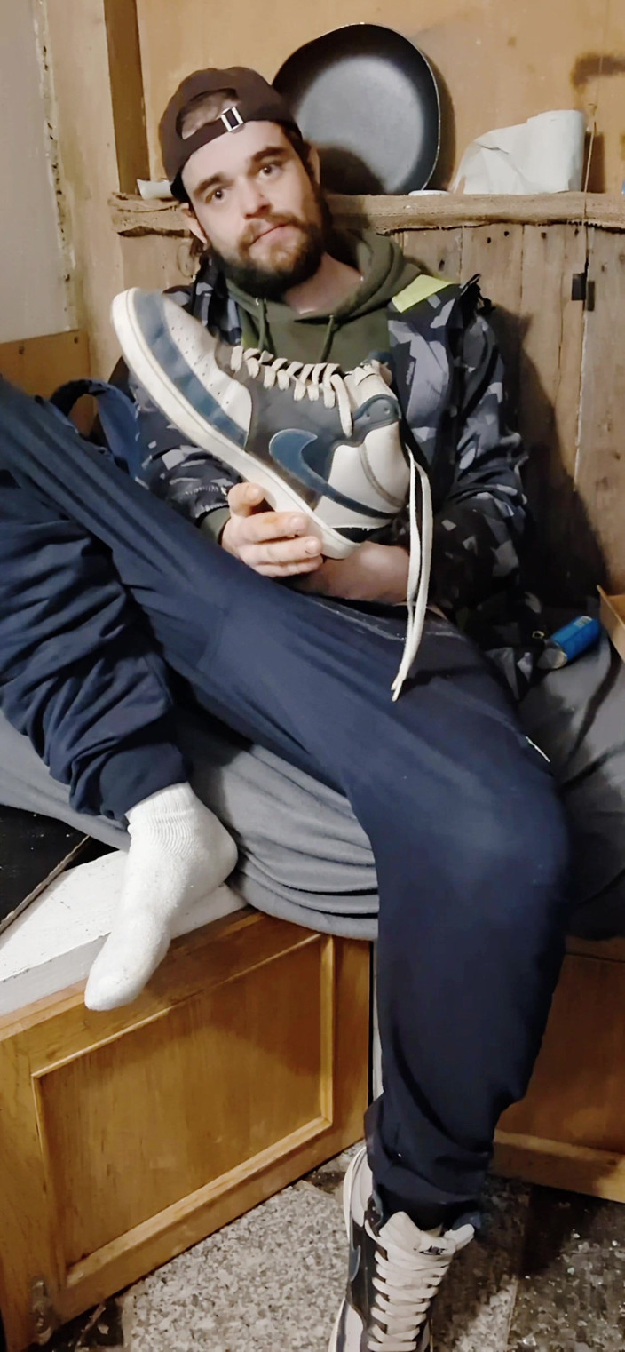 jerkofflover: Я мастурбую і компілюю свої відео в двох словах