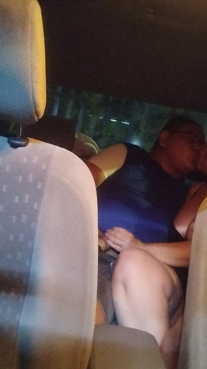 MaturecoupleVe: Kita Cuba Membuat Video Di Dalam Kereta Dan Ia Sangat...