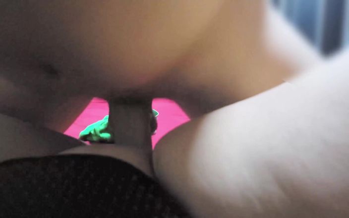Minhaesposaparaoutro: Tante seksi ini selingkuh dari suaminya