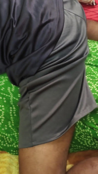 แม่เลี้ยงทมิฬและลูกเลี้ยงชายเย็ดกับลูกเลี้ยงชายวัยใส