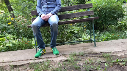 OurFetishLife: pissing in the park I watch and get horny