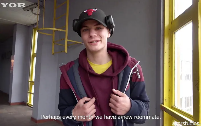 AYOR studios: Dirty buddies : A newbie in my room