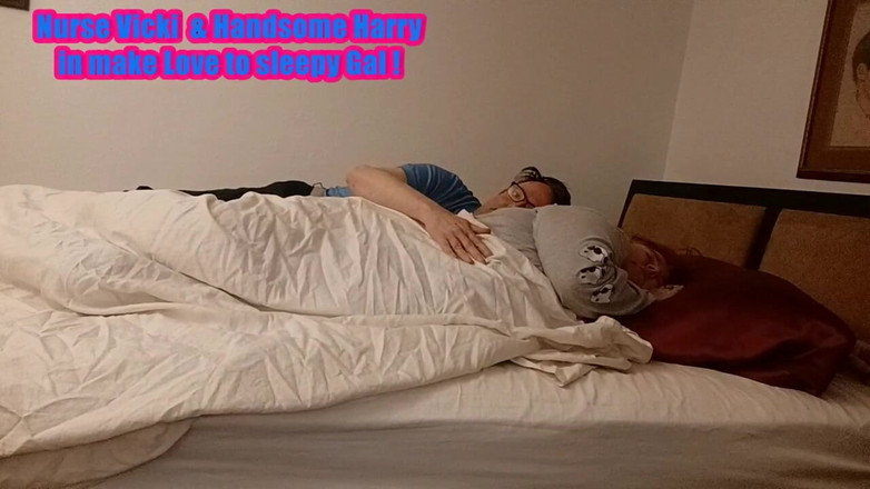 BBW nurse Vicki adventures with friends: Медсестра Вікі І Красивий Гаррі Займаються Любов'ю До Сонної Дівчини