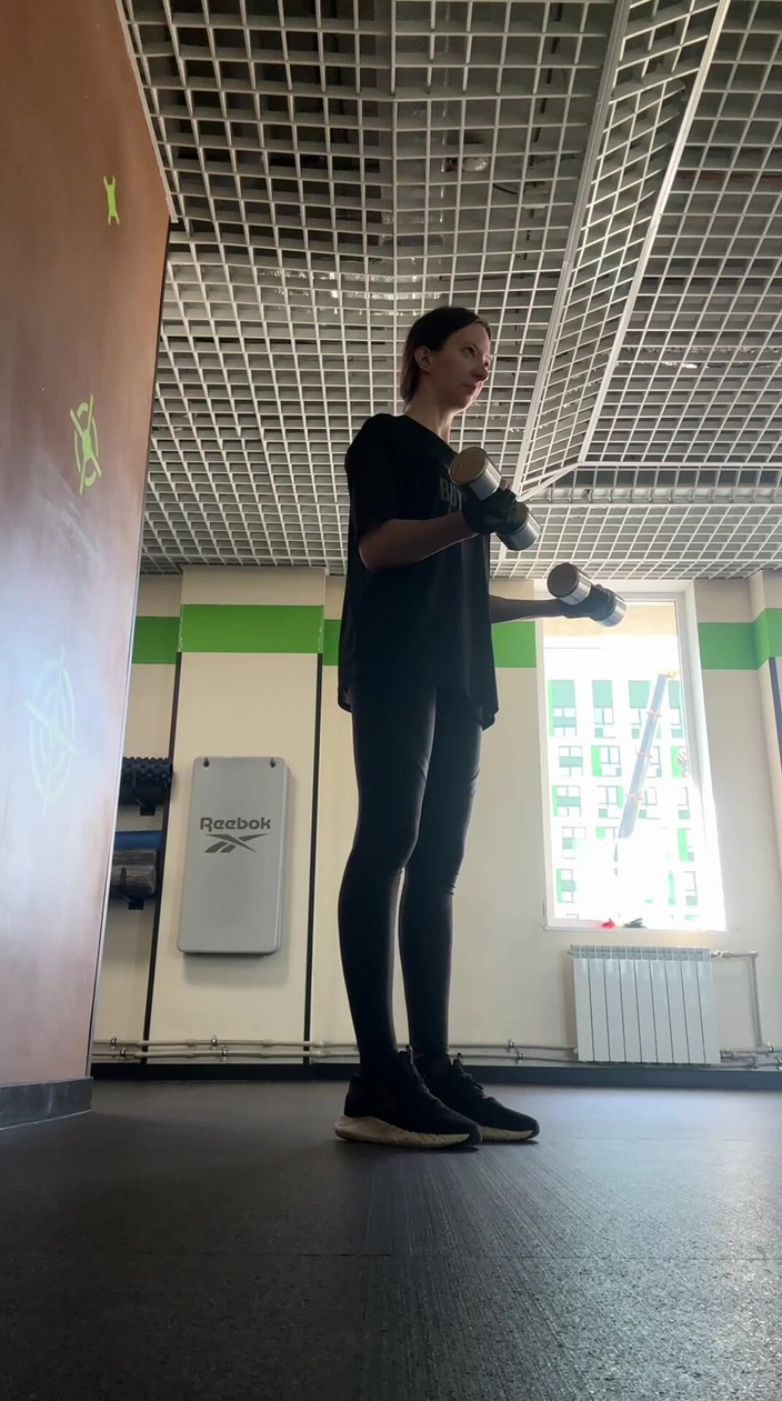 Skinny_lady69: Palestra in calze di nylon