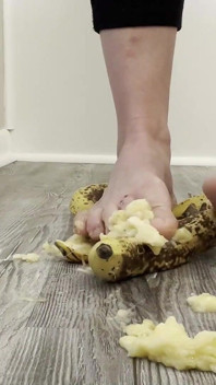 足でバナナクラッシュ