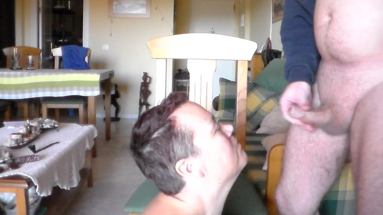 Sex hub couple: John is giving Jen a big cum facial