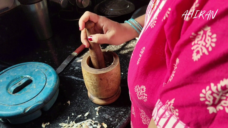 Aahan Ahiran: Round Boobs