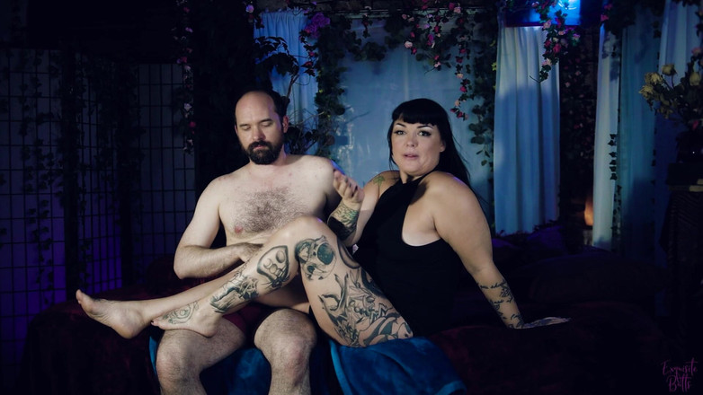 Exquisite Butts: Gewoon interviews - Cece Larue en Jacob Style - Spookachtige meisjes doen...