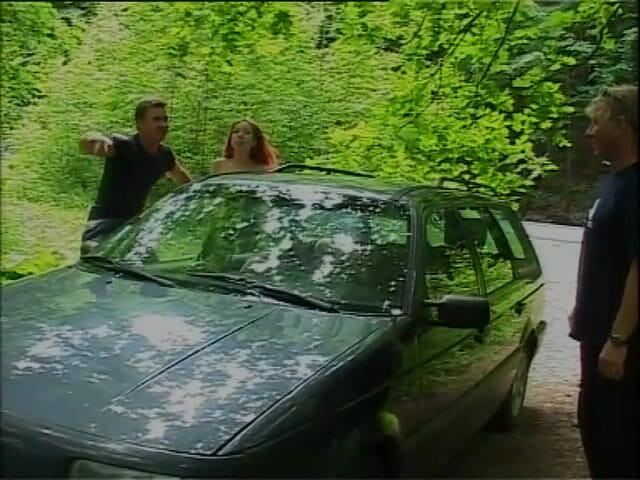 Out Sexxx: Curve reale agățate și futute în locuri incredibile (film porno complet)