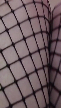 Dominatrice in gomma fetish eva lattice abito viola maschera culo grosso miLF giocattoli bDSM dominazione femminile solo caldo
