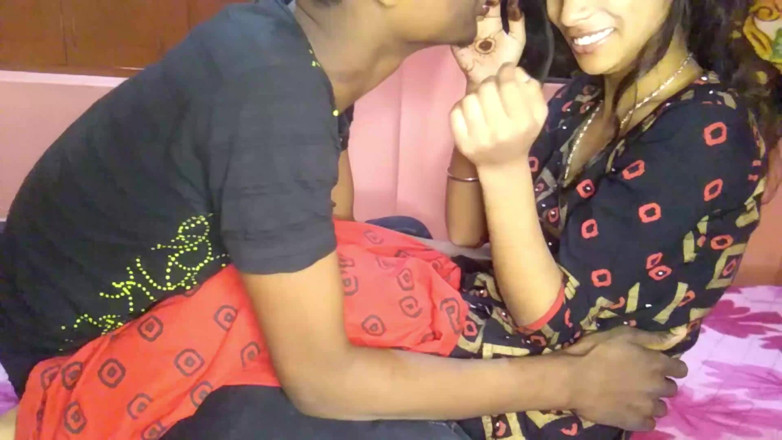 HousewifeGeeta: Virgen hermanastro chica dio primera vez follada en hindi, video...