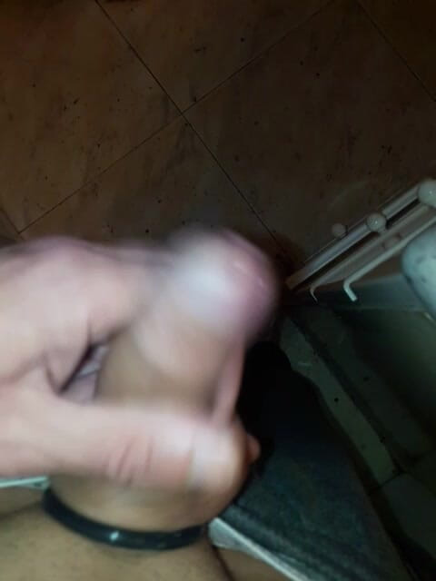 Lady Sumicd: Branlette en solo dans ma salle de bain