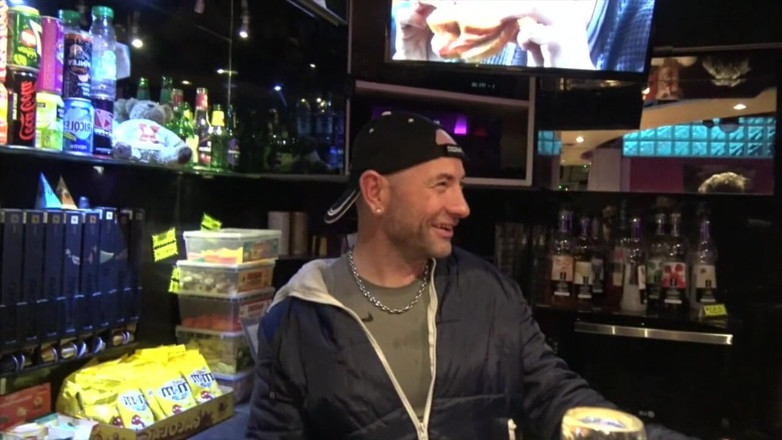 Kinky Bareback Boys: Von neugierigem hetero-jungen ohne gummi gefickt