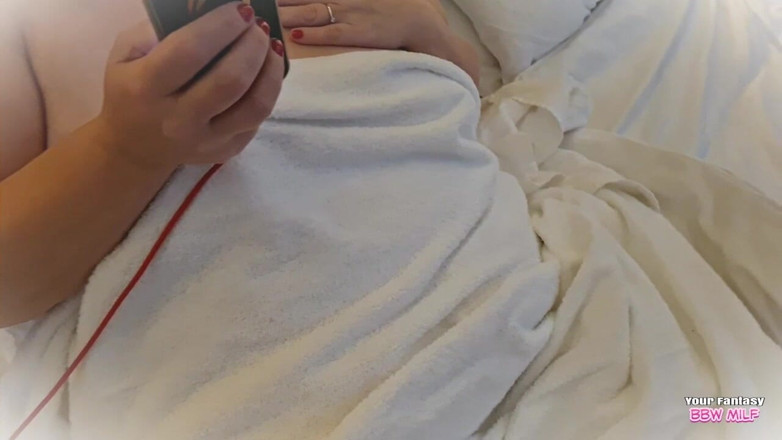 BBW_Wife: Big Tits and Hairy Pussy on Bed (homemade Snooper Wife MILF...