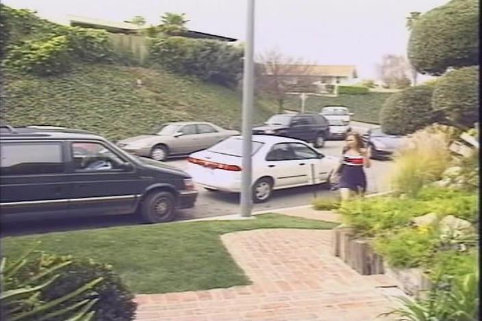 Goldenxtapes: Těsná kundička poprvé roztažená doširoka pulzujícím velkým černým pérem