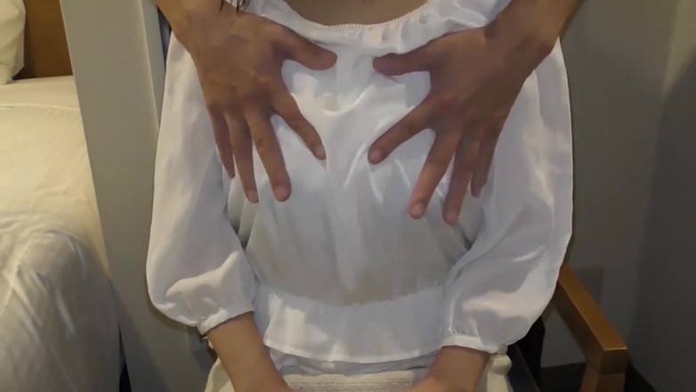 Asians in love: Asian gal deepthroat cumshot
