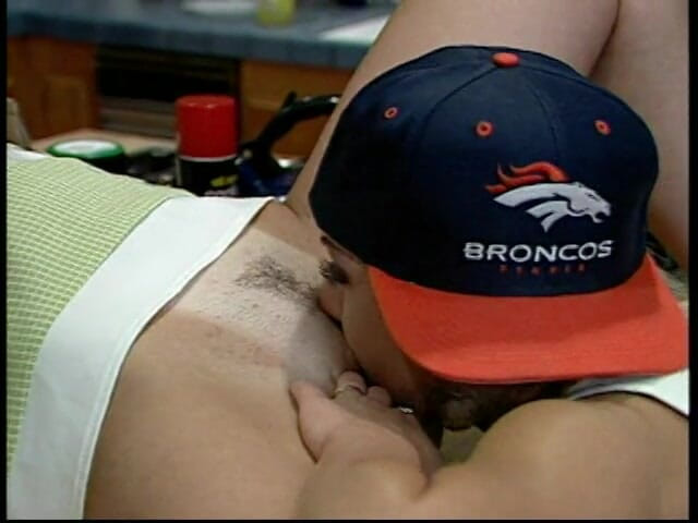 Porncentro: A Young, Pretty Blonde Was Seduced in the Kitchen