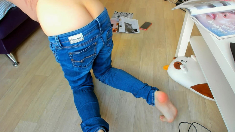 Rarible Diamond: Buttcrack sexy e suole rosa