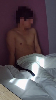 Sexo en el campamento - tres sexo penetrado, intrusion nocturna, 3p, baño, voyeurismo en el vestuario -3