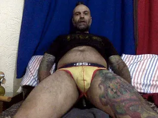 Horni 33