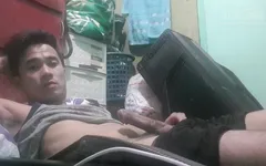 Pinoy Jackoff with Cumshot