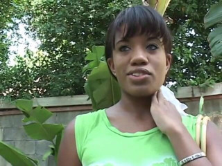 CBD Media Interracial: Симпатичную горничную с тугой африканской киской жестко трахают