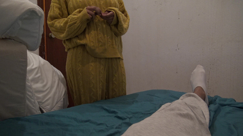 Stepmom Susan: Horny Stepmother Enters Her Stepsons Bedroom to Play with His...