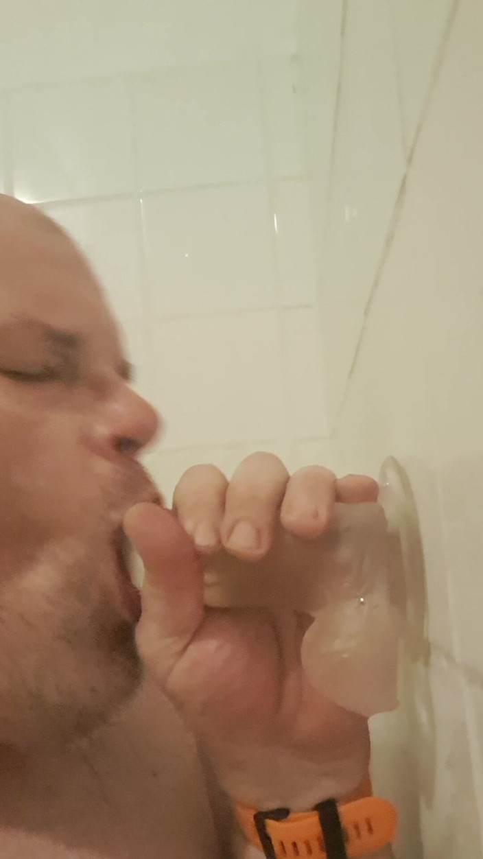 Fickspecht: Pertama latihan dildo untuk pantat, lalu latihan dildo untuk tenggorokan...