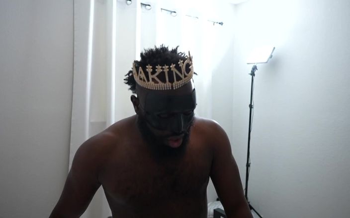 Black penetration: Dorința îndrăzneață a mamei sexy cu ciocolată # 3
