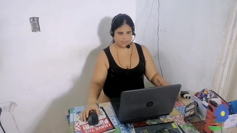 Adribella69: 一人でマスターベーションし、美味しい噴射