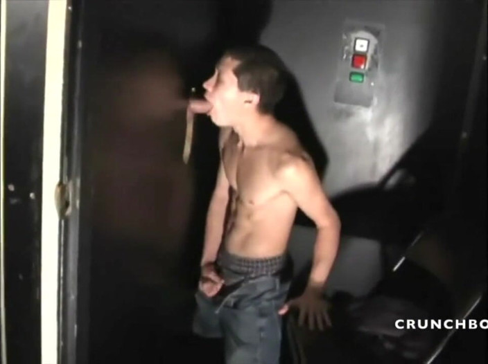 GAY VINTAGE PORN: Straight boy love to be sucked in glory holes