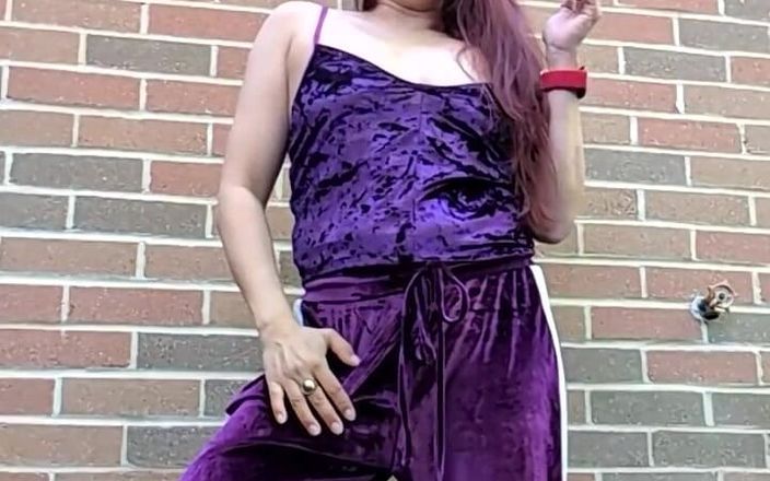 JasmineJade: Fumaça da manhã na minha roupa de veludo roxo