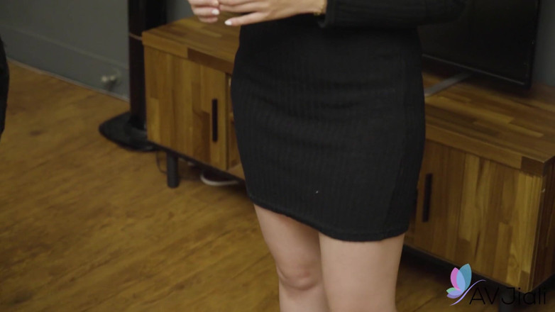 AV Jiali: Juijuiは、彼女が抱えている不運を助けるために風水マスターを必要としています。