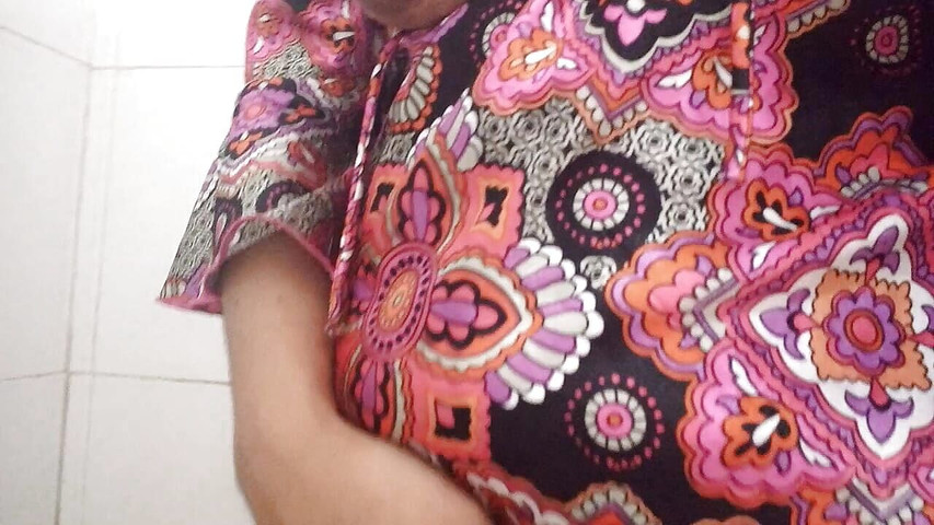 A Whore!! Maximum Excitement of This Stepdaughter Who Masturbates in the Stepfather's Bathroom Well in All the Excitement (Young College girl)